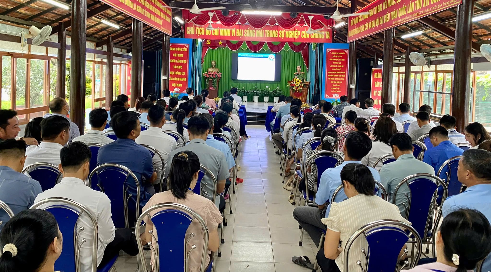 TRUNG TÂM BẢO TRỢ XÃ HỘI CHÁNH PHÚ HÒA TỔ CHỨC TẬP HUẤN, DIỄN TẬP PHÒNG CHÁY, CHỮA CHÁY VÀ CỨU NẠN, CỨU H